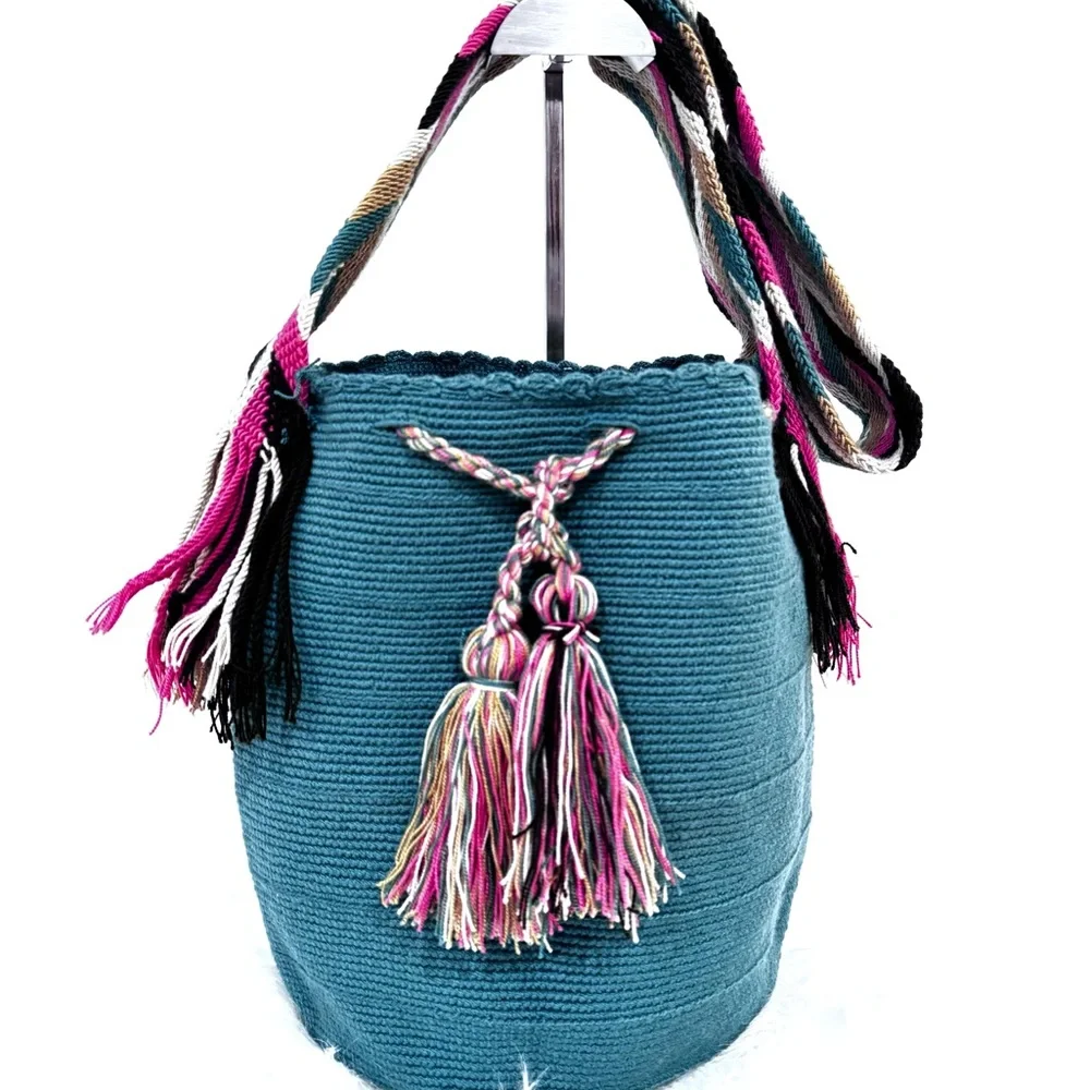Handwooven Boho Waayu Crossbody Bag - Picture 5 of 11